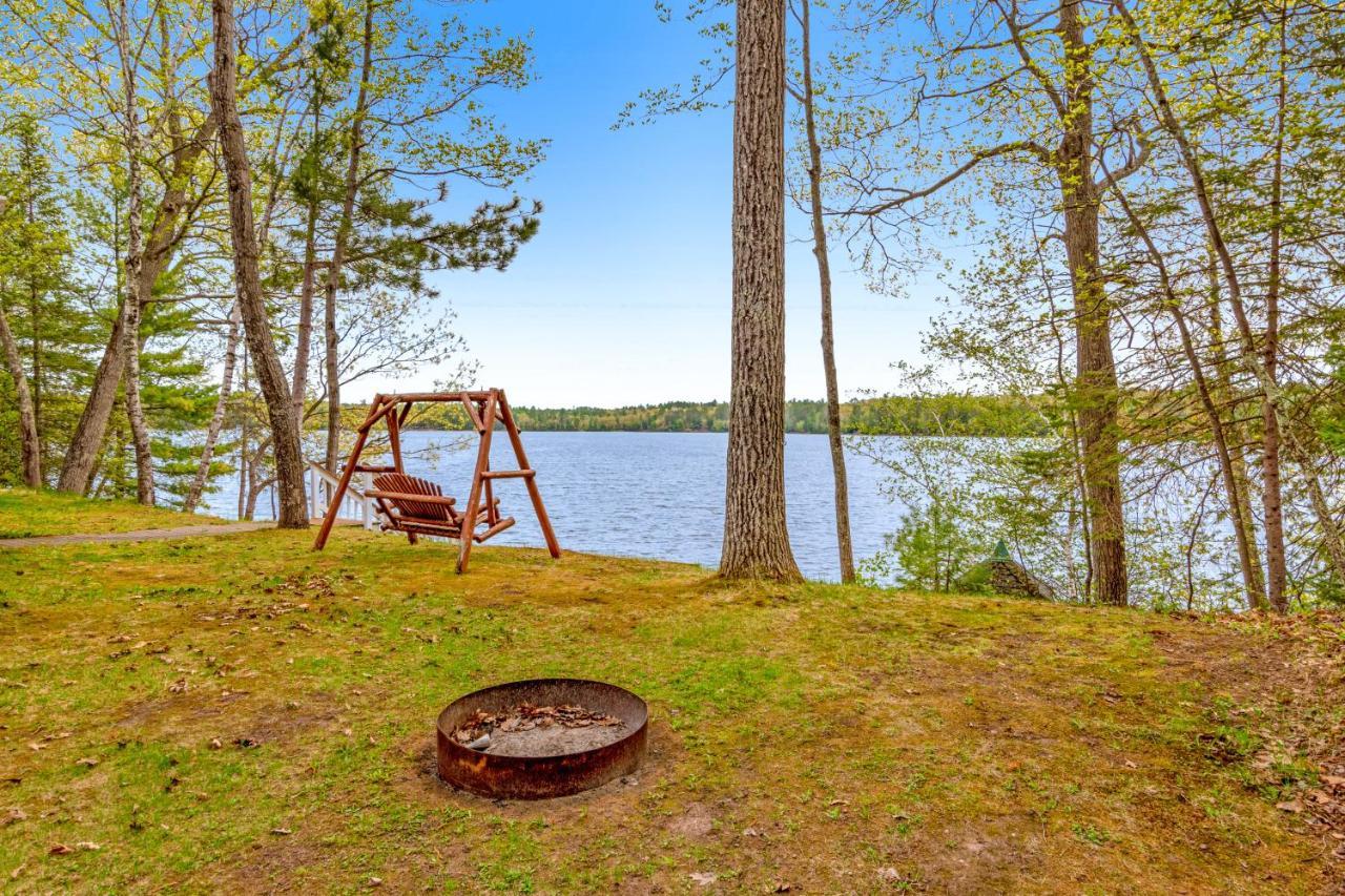 Eagle River Lakefront Oasis Villa Exterior photo